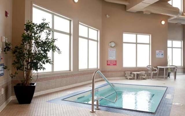 Paradise Inn & Suites Valleyview