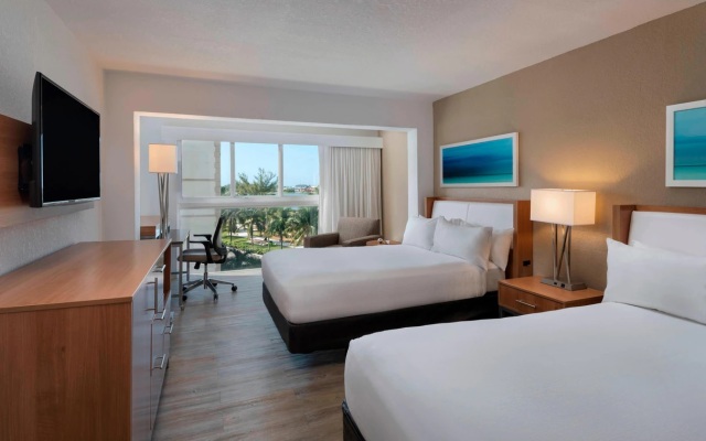 Courtyard by Marriott Nassau Downtown/Junkanoo Beach