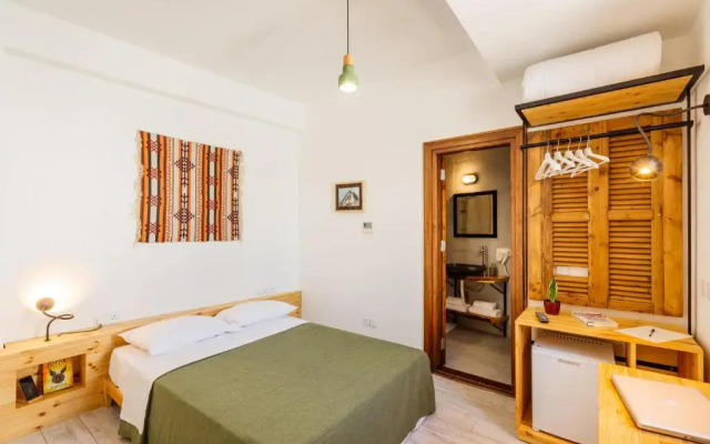 Djumba Hotel & Cafe