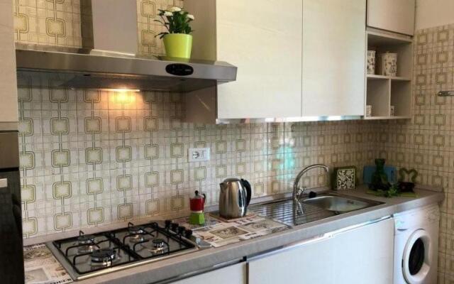 Blue Daisy Apartment