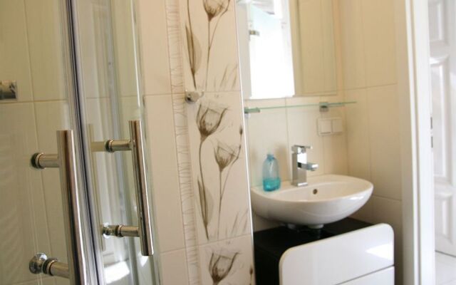 Luxury City Center Apartment