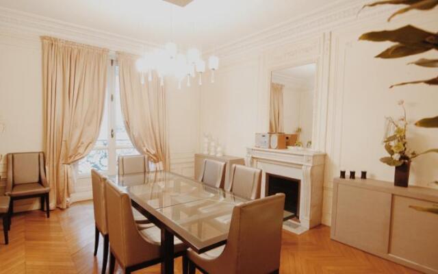 Appartement de Standing Champs Elysees