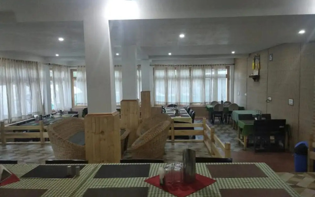 Apple Cottage Nubra - Glamping