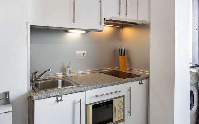 Quaint Apartment in Salou near Sea Beach