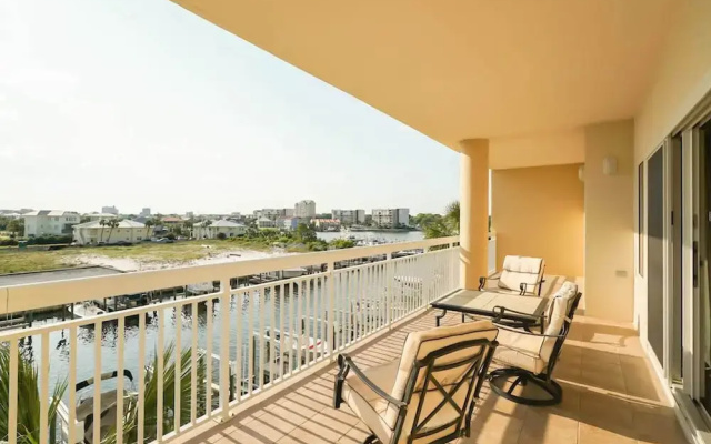 Harbor Landing B0101