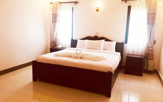 Khung City Hotel
