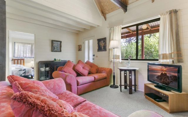 Arcadia Cottage