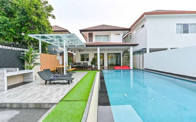 Exquisite Pool Villa A