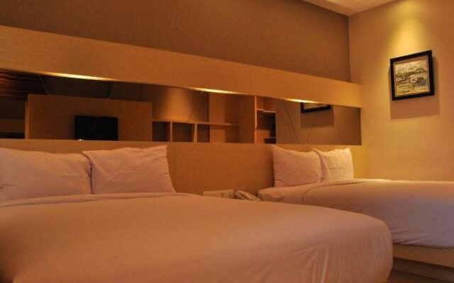 Emerald Hotel