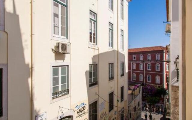 Chiado Patio Apartment