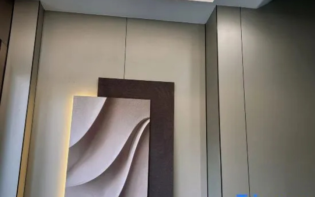 Yilong Max Business Hotel