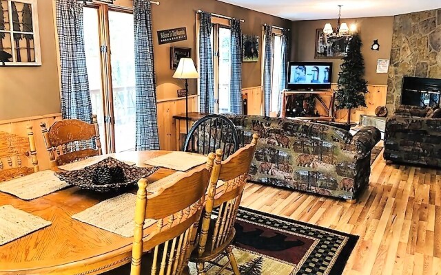 Wandering Bear Lodge by RedAwning