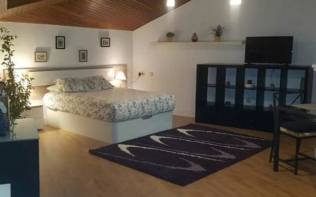 Studio in Madrid, With Wonderful City View and Wifi