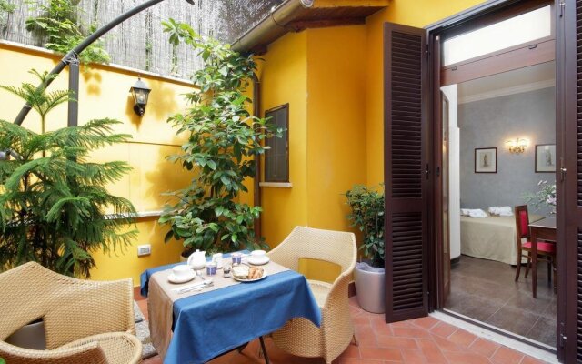 Eats & Sheets Colosseo