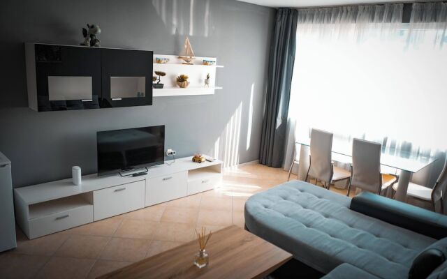 Apartment - Sleeps 4 & Free Parking