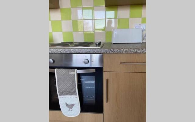 3 Bed Contemporary Crewe apartment