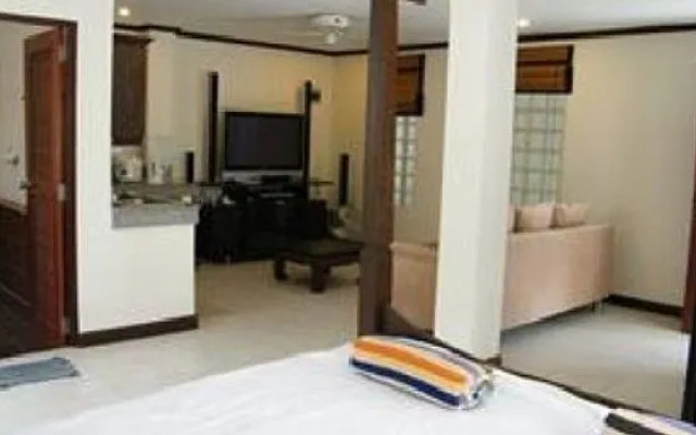 The Waterfront Apartment