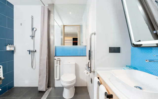 Holiday Inn Express Dalian Golden Pebble Beach