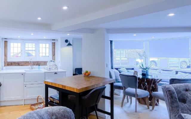 Humbug Cottage