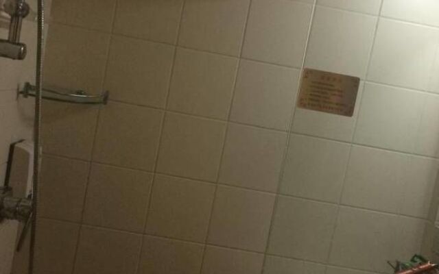 Guantong Modern Hotel