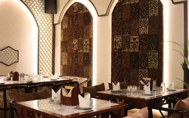 The Long D Hotel and Banquet