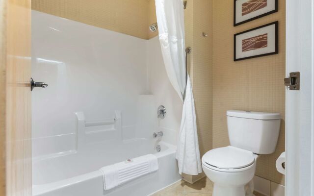 Comfort Inn & Suites Black River Falls I-94