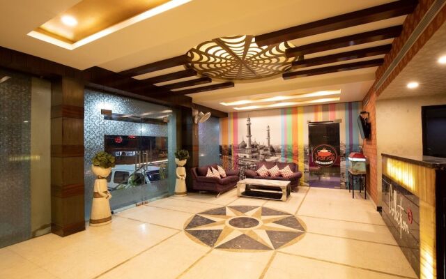 Collection O 44177 Patrika Nagar
