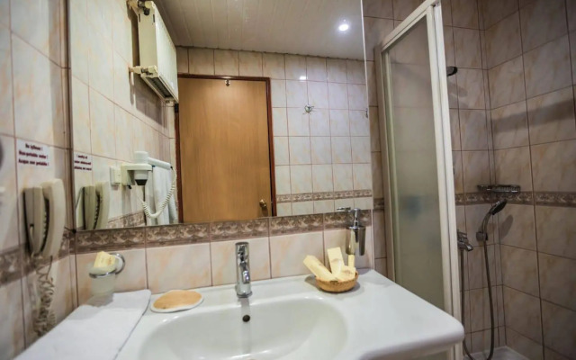 Tassaray Hotel