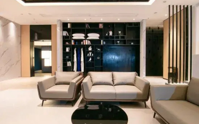 GELI Hotel (Nanning East Railway Station South Square)