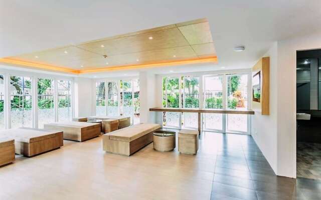 Ozone Condotel Kata Beach