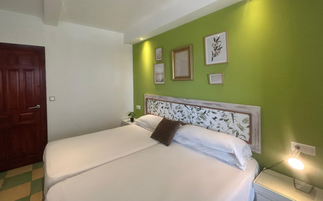LEON DORMIDO Room & Apartments