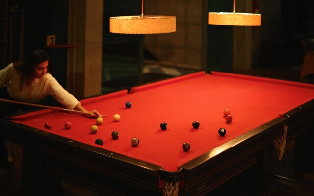 Almenat Embu das Artes, Tapestry Collection by Hilton