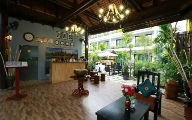 Chheng Residence