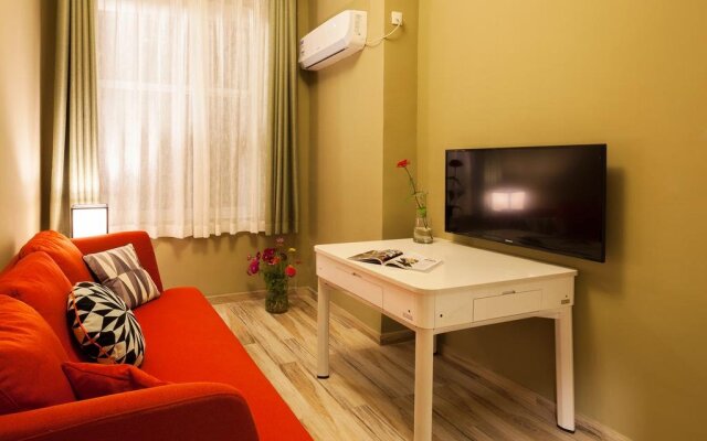 Coloroom Hotel