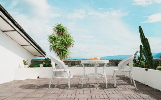 On the wind and cloud inn