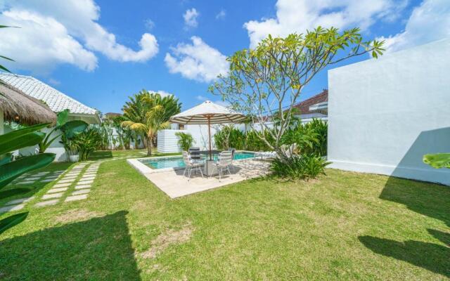 Villa Kelapa Putih - Spacious 4-bedroom Villa with pool PERFECT LOCATION