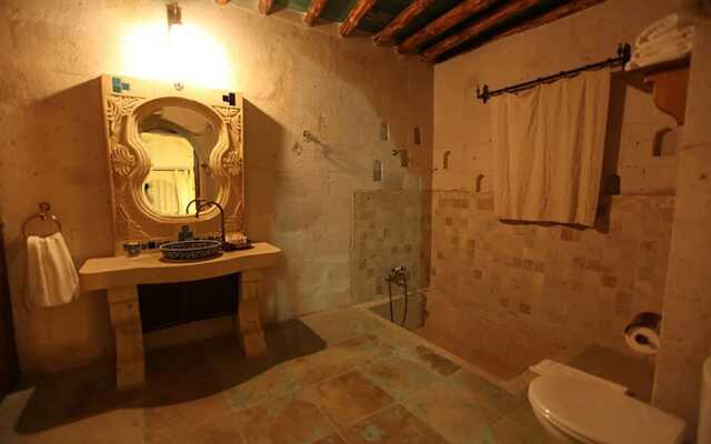 Blue Valley Cave Hotel