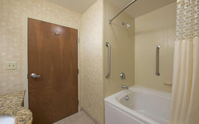 Hampton Inn and Suites Indianapolis - Fishers