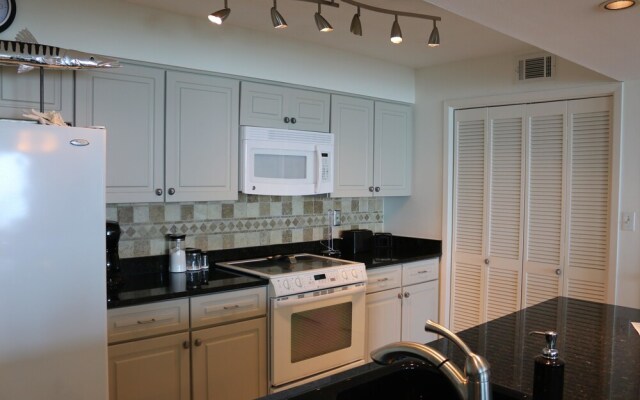 Tristan Towers by Surfside VR