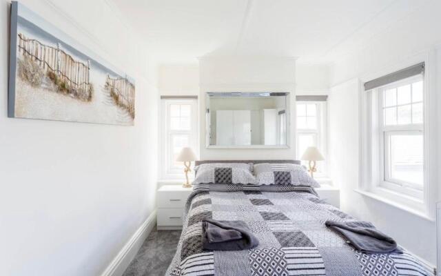 Ammonite Luxury beachfront apartment
