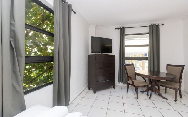 217 Hollywood Beach Resort