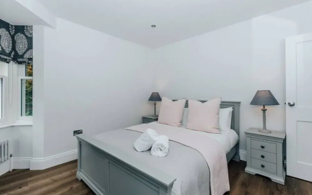 Woodvale Retreat - Sleeps 10