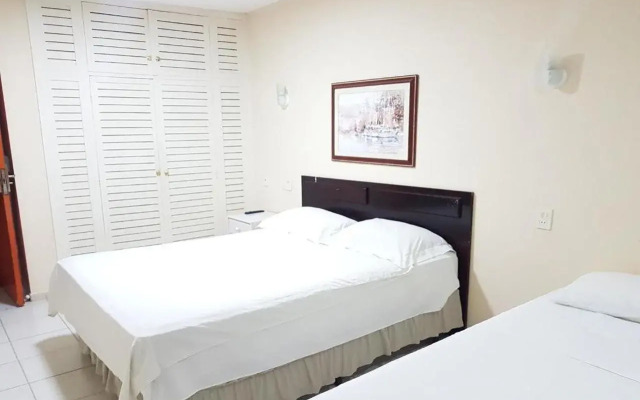 OYO Del Verde Hotel