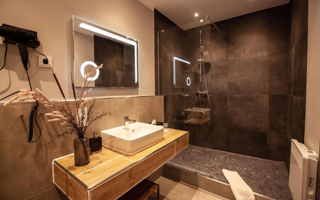 Elens Hotel