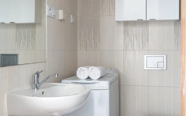 Przytulny apartament KOLEJOVA 13