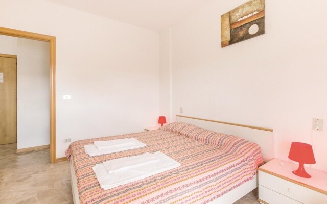 Amazing Apartment in Villa Rosa TE With 2 Bedrooms