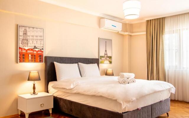 Spacious Flat With Sea View In Zmir Karsiyaka