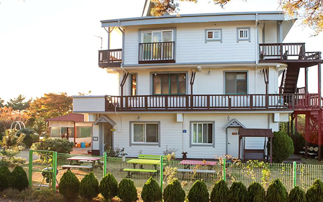 Anmyeondo Happy day Pension