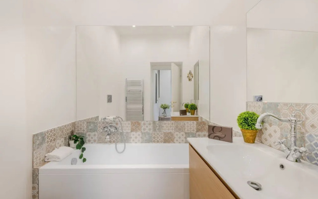 Casa Daria in Lucca With 4 Bedrooms and 3 Bathrooms