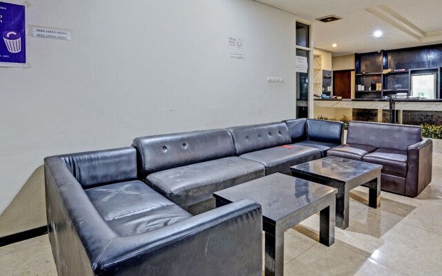Super OYO Capital O 92633 Spring Hotel Gubeng